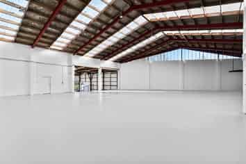 Industrial Warehouse - 500m2