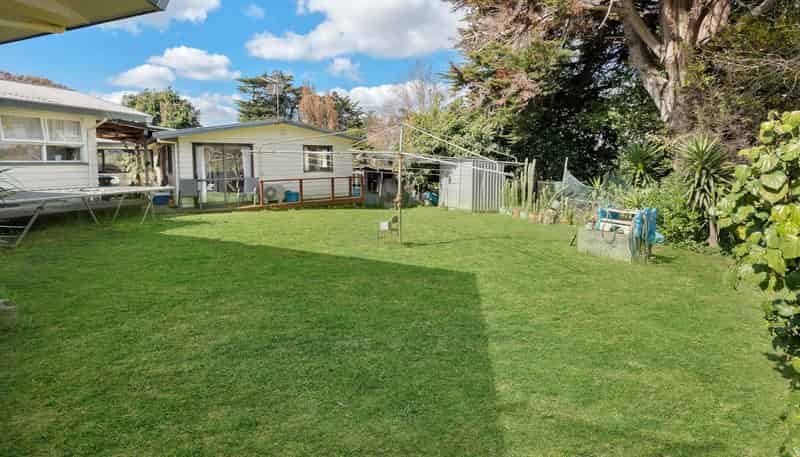 111 Luke Street East, Otahuhu