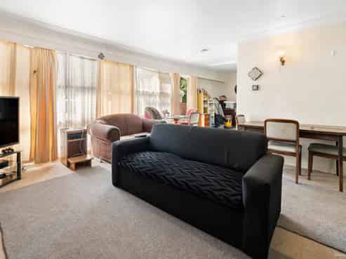 111 Luke Street East, Otahuhu