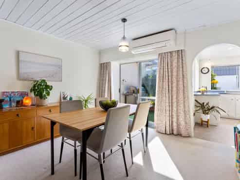 76B The Circle, Manly