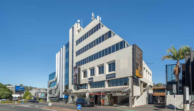 25 Broadway, Newmarket