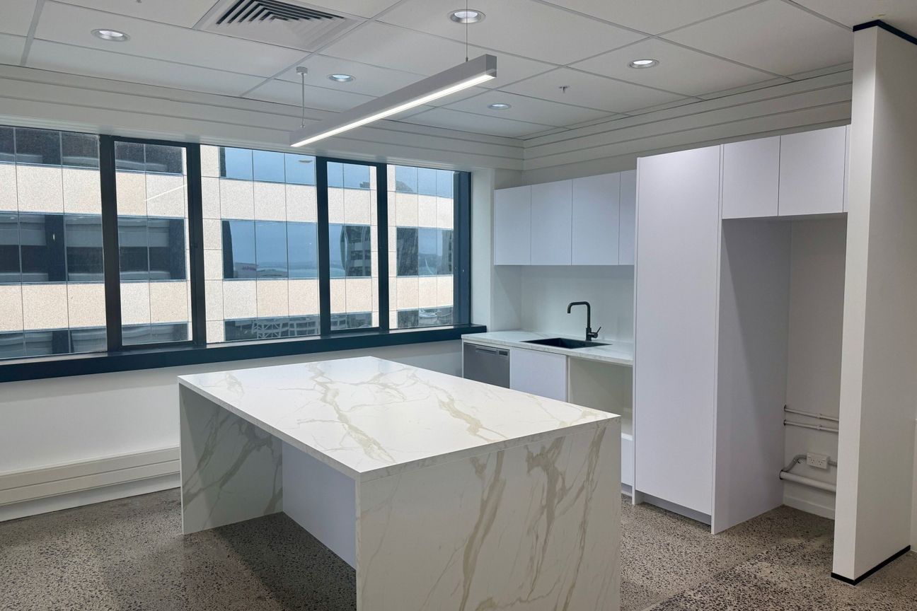 Brand new, functional, well located - Fler