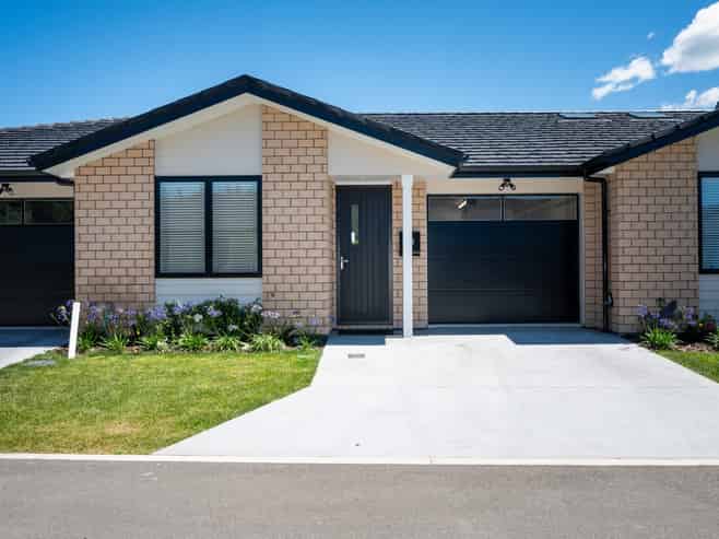 45  Read Crescent, ELM, Willowbrook Community, Clive