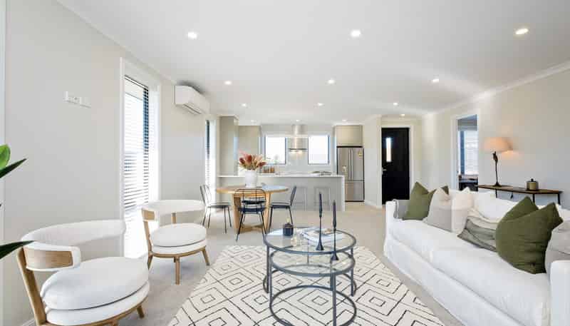 54 Read Crescent, OAK, Willowbrook Community, Clive