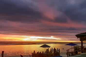 Beachfront Bliss: Award-Winning Restaurant