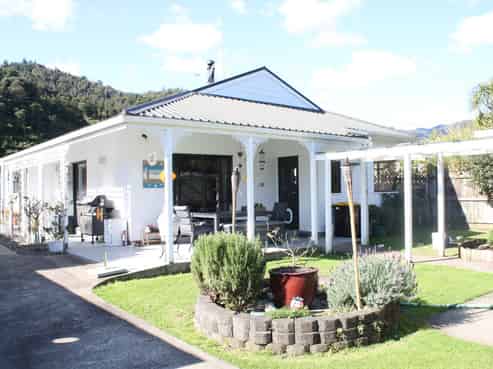 32 Waiomu Valley Road, Waiomu