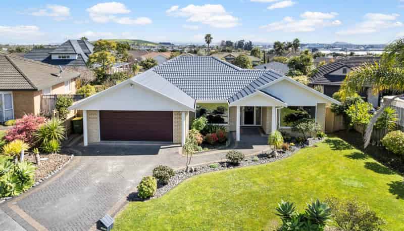 Property value - 19 Monivea Place, East Tamaki Heights - realestate.co.nz