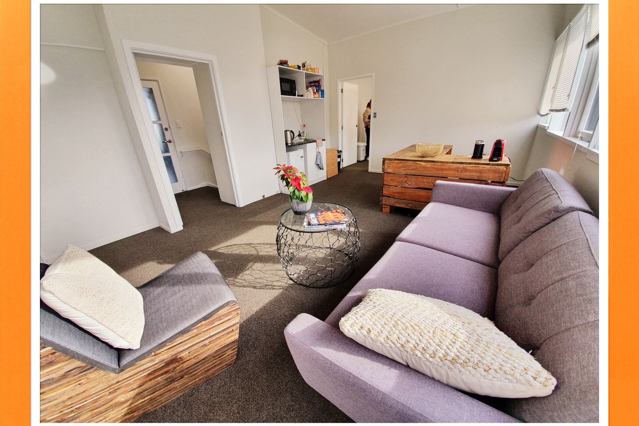 Small and Affordable Office - Bild 3
