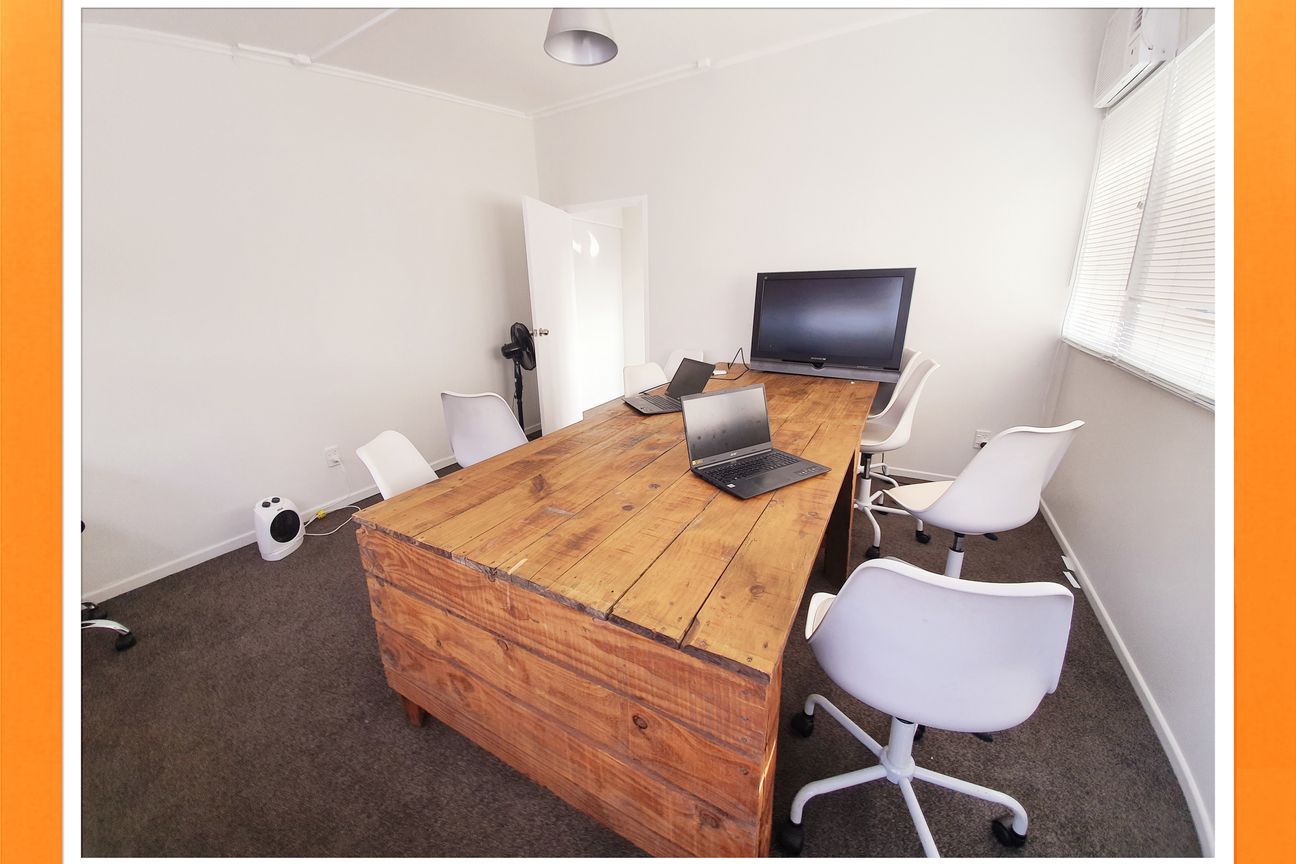 Small and Affordable Office - Bild 2