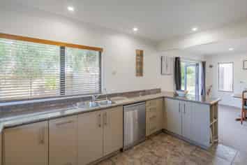 134 Puka Crescent, Matarangi