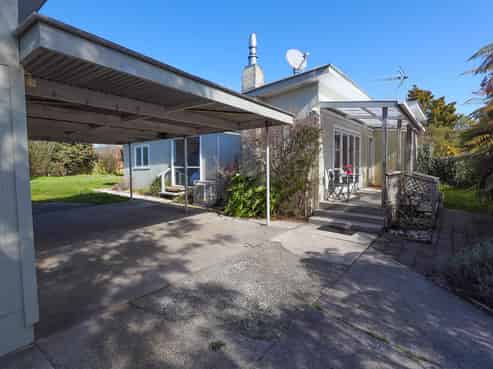14 Charles Road, Hannahs Bay