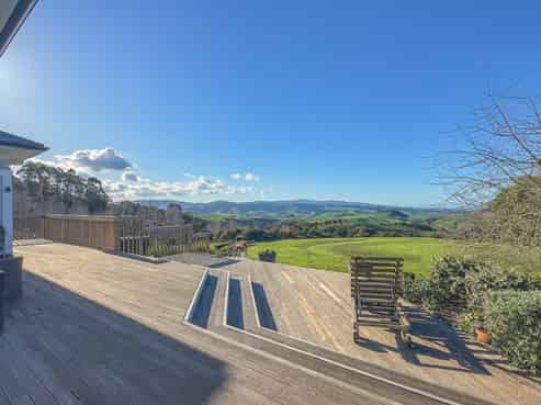 216 Esk Road, Miranda
