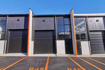 EXCEPTIONAL OPPORTUNITY IN HOBSONVILLE
