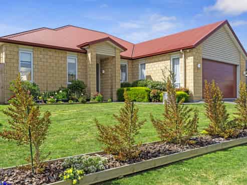 134 Puhirake Crescent, Pyes Pa