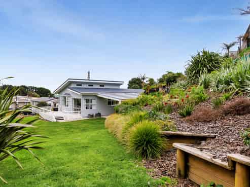 8 Tainui Street, Mokau