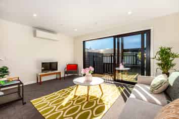 2/50 Beauchamp Street, Tawa