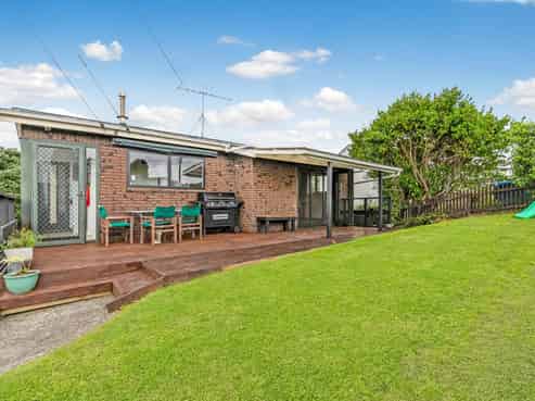 90 Howard Road, Orere Point