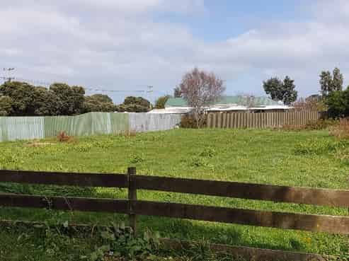 82 Riemenschneider Street, Manaia