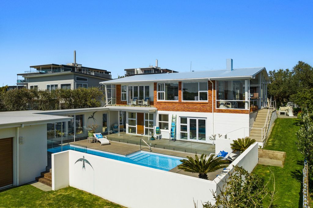 Sold 352 Ocean Road, Ohope realestate.co.nz