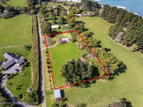 10 Manuka Bay Road, Domett