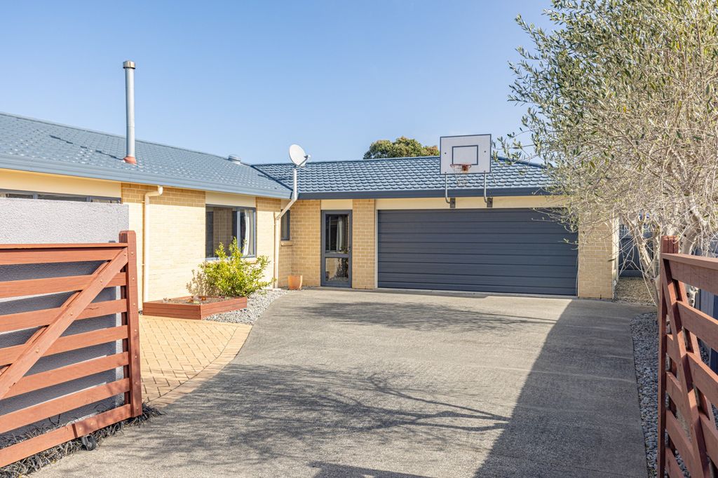 Sold 3 Surrey Road, Springvale realestate.co.nz