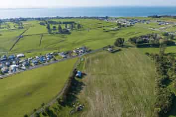 41 Wharf Road, Clarks Beach