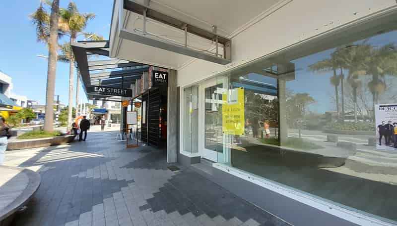 42 Hurstmere Rd, Takapuna