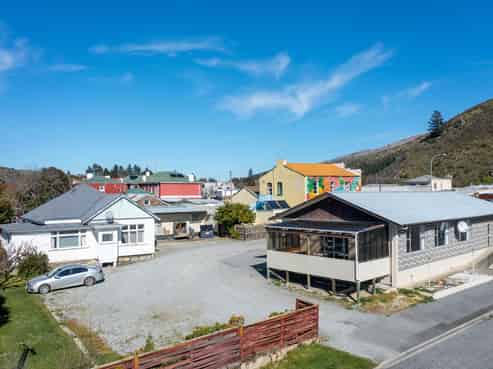 Prime Commercial Location 
