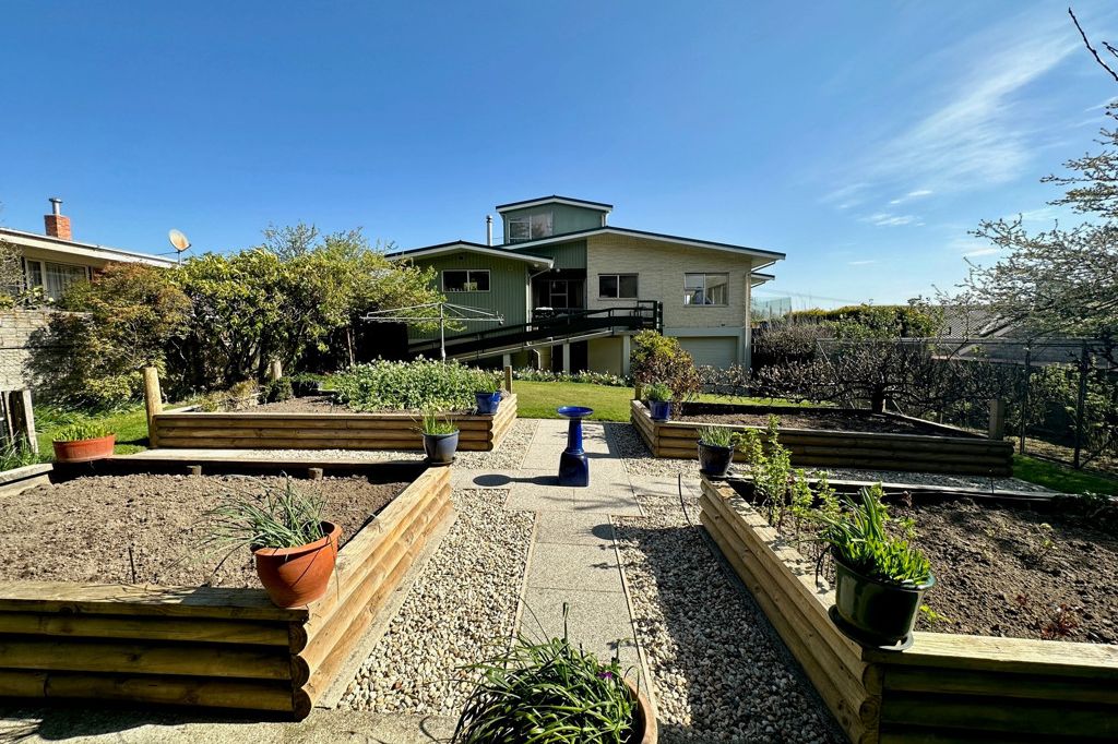 Sold 10 Cherry Lane, Balclutha realestate.co.nz