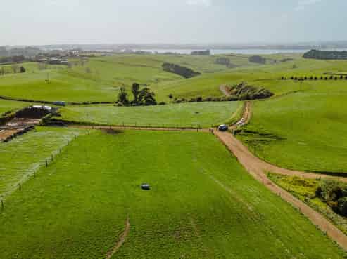 1047 Awhitu Road, Waiuku