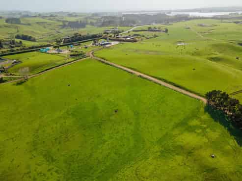 1047 Awhitu Road, Waiuku