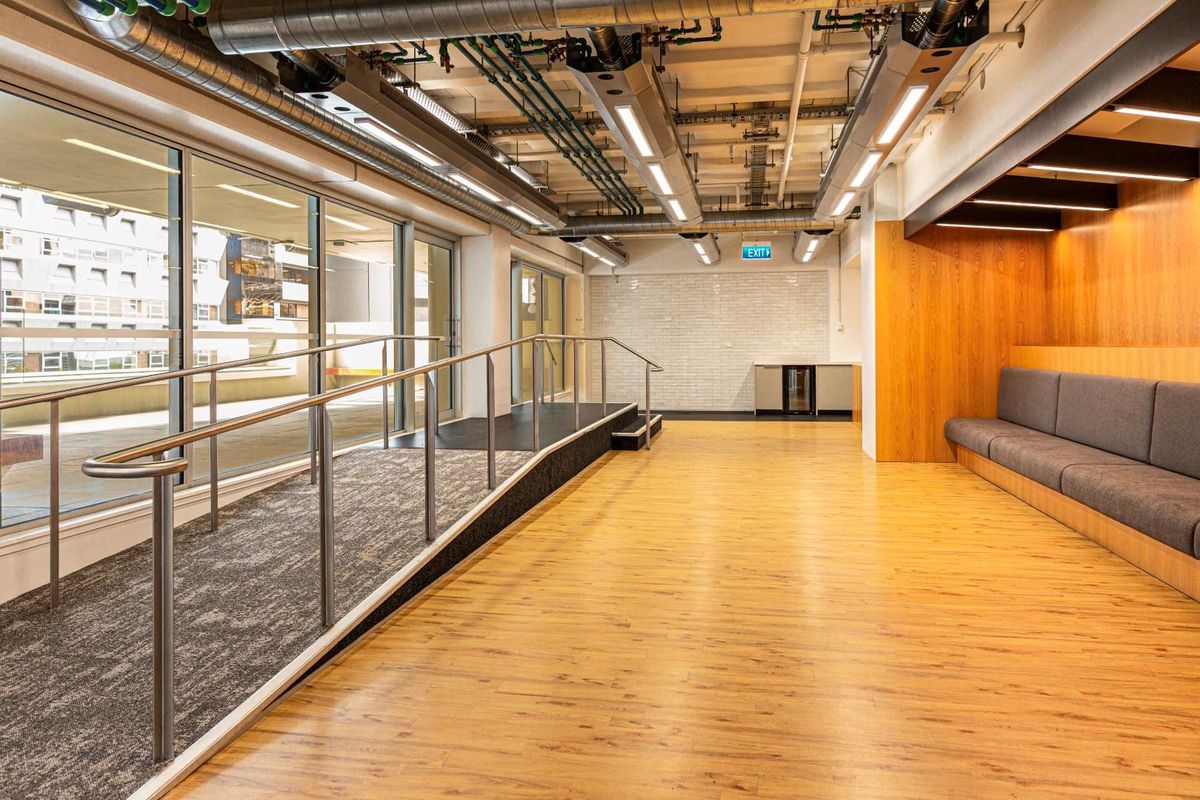 Premium grade office space with fit-out - Més