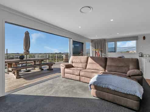 16 Seaview Road, Ruakaka