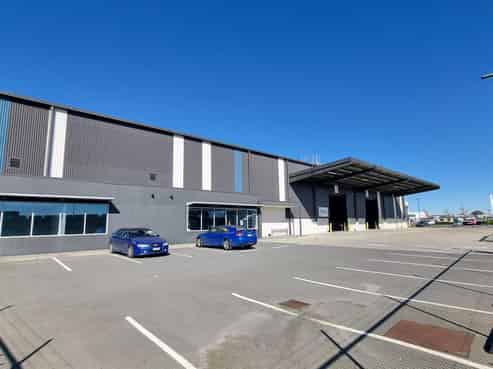 A-Grade Warehouse in Prime Location