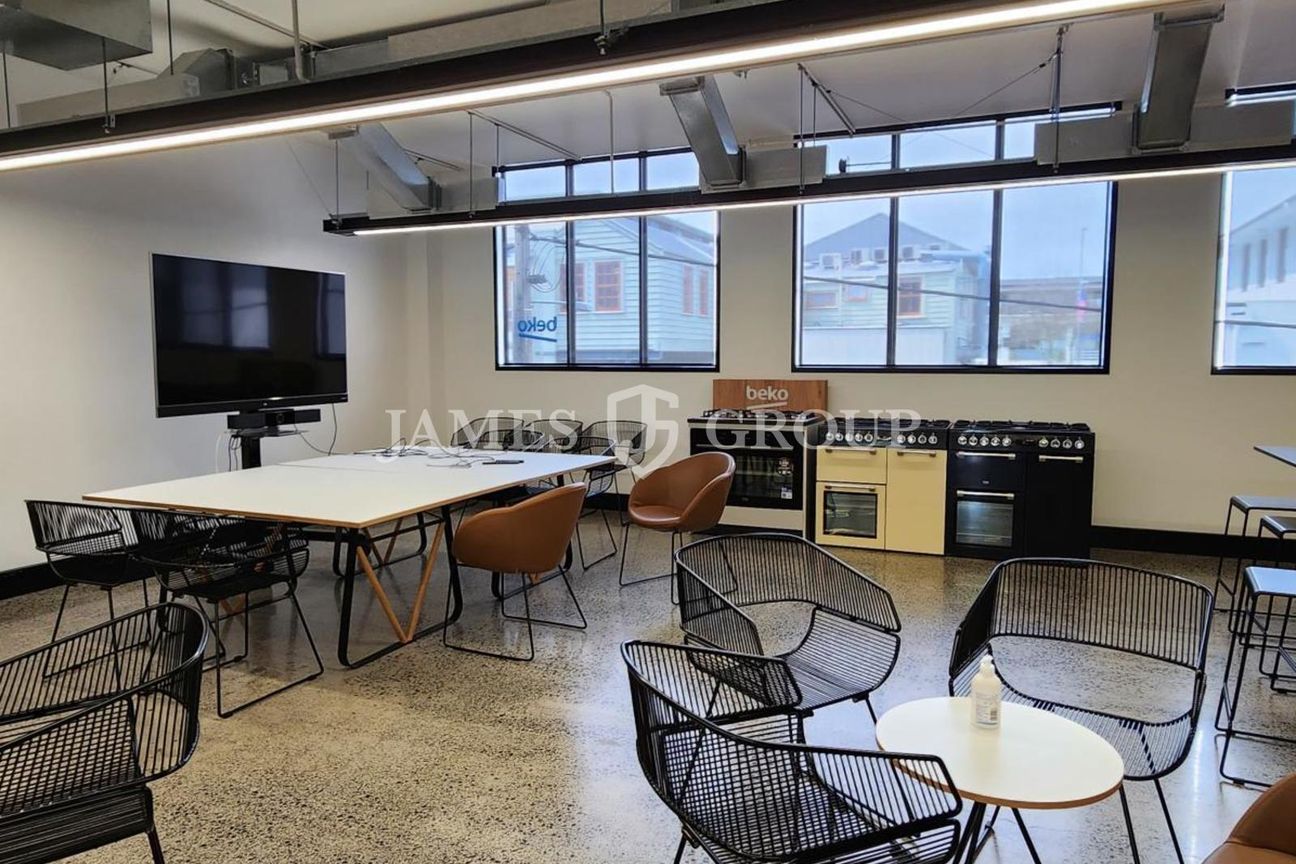 STUNNING FITTED PARNELL OFFICE - View 4