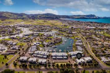 45/73 South Highway - Sovereign Pier, Whitianga