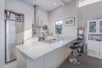45/73 South Highway - Sovereign Pier, Whitianga