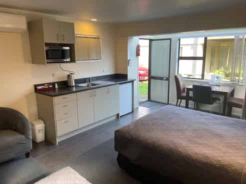 Coastal - Eastern Bay of Plenty - 12 Unit Motel