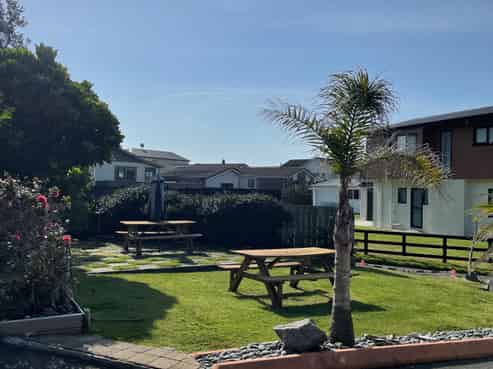 Coastal - Eastern Bay of Plenty - 12 Unit Motel