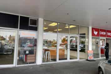 High Profile Te Atatu Retail