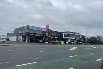 High Profile Te Atatu Retail