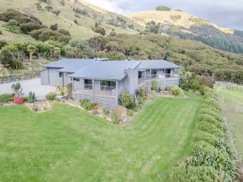 689 Le Bons Bay Road, Le Bons Bay