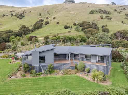 689 Le Bons Bay Road, Le Bons Bay
