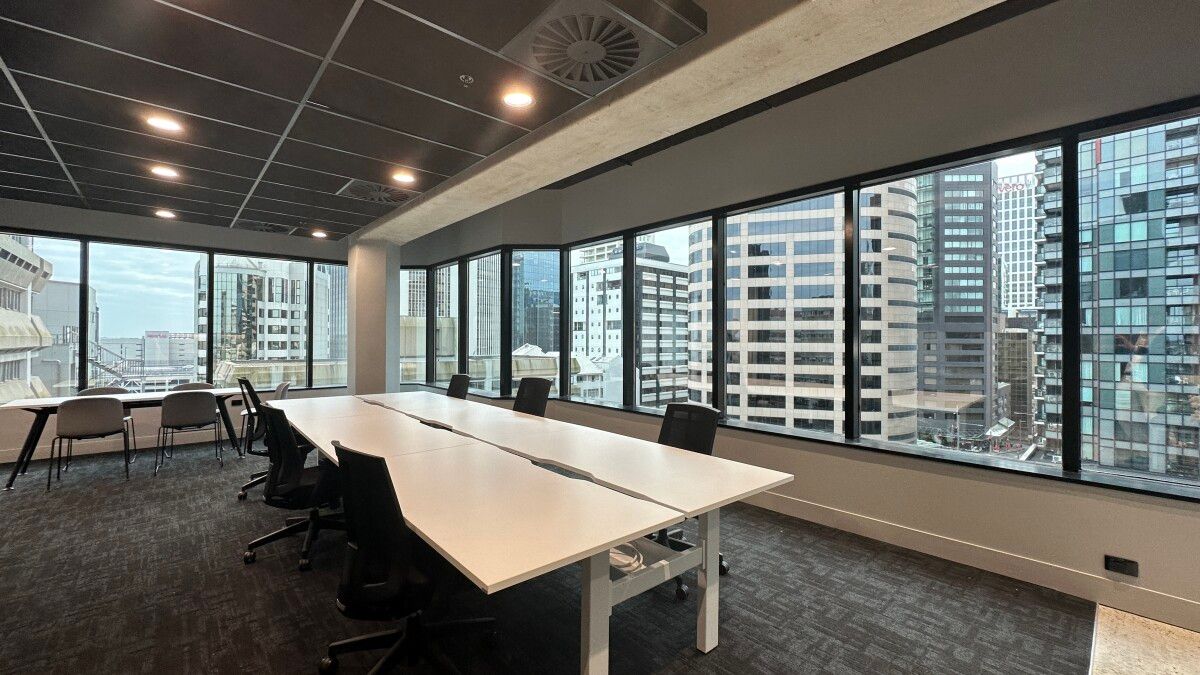 Small central office space – další