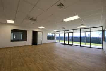 Right by the Airport, Brand New Offices/Showroom