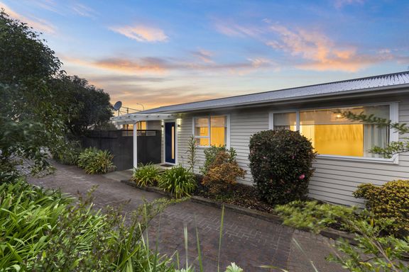 Property Value - 298 Glenfield Road, Glenfield - Realestate.co.nz