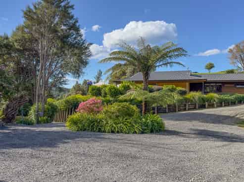 492 Hikuai Settlement Road, Hikuai