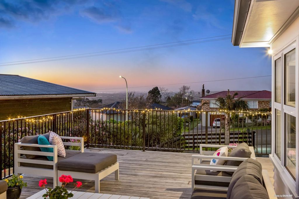 Sold 26 Paparata Road, Bombay realestate.co.nz