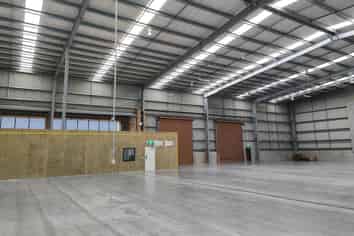 2,592m² Warehouse for lease in Islington