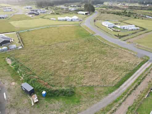 24 Mowhia Grove, Waitarere Beach